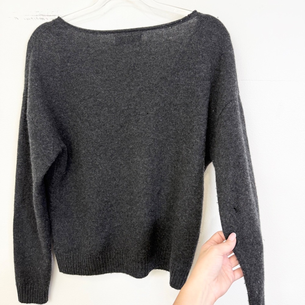 NAADAM Charcoal Gray 100% Cashmere V-Neck Sweater Size XXS - Picture 5 of 6